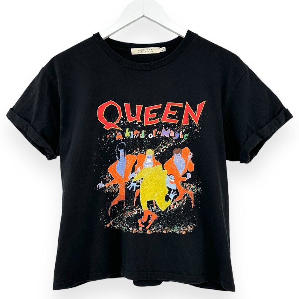 Alice + Olivia Black Queen Band Merch Rolled Sleeve T-Shirt sz M/L